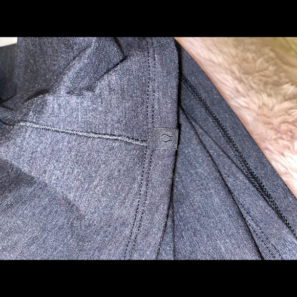 Lululemon pull over sweatshirt - Picture 4 of 4